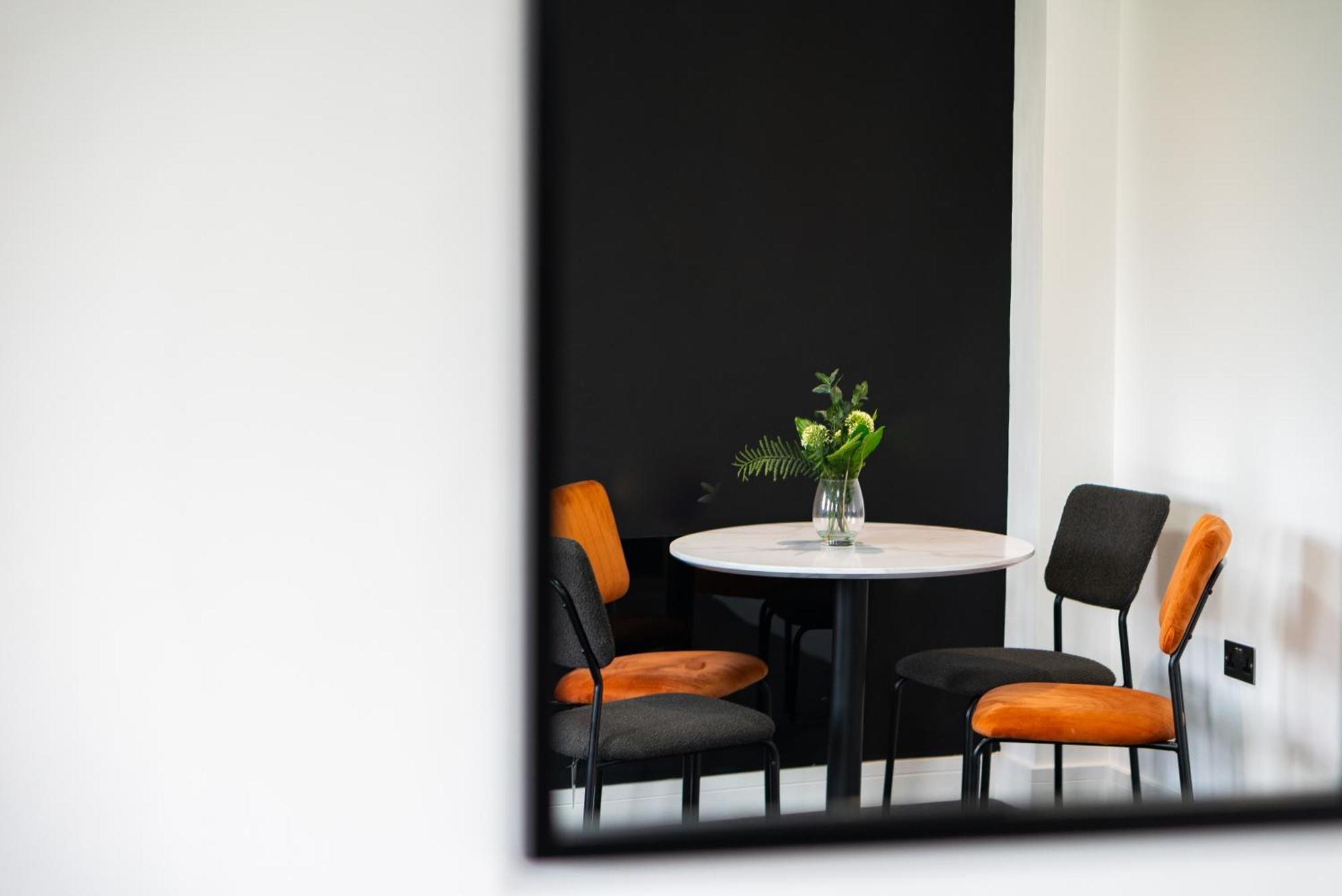 Newark House Premium Apartments With Sofa Beds - Wifi - Free Parking - Perfect For Contractors! Peterborough Exterior foto